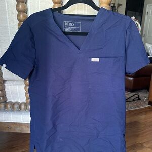 Figs navy scrub set